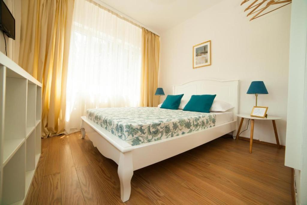 Guesthouse Smart Bukarest Eksteriør billede