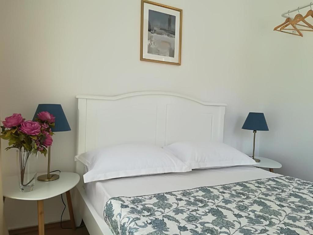 Guesthouse Smart Bukarest Eksteriør billede