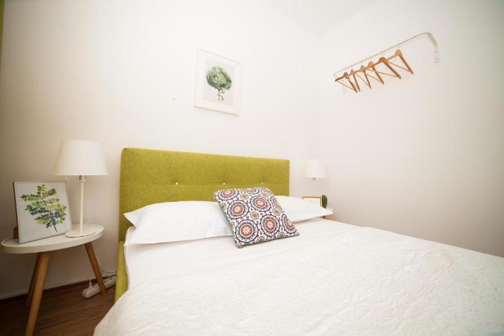 Guesthouse Smart Bukarest Eksteriør billede