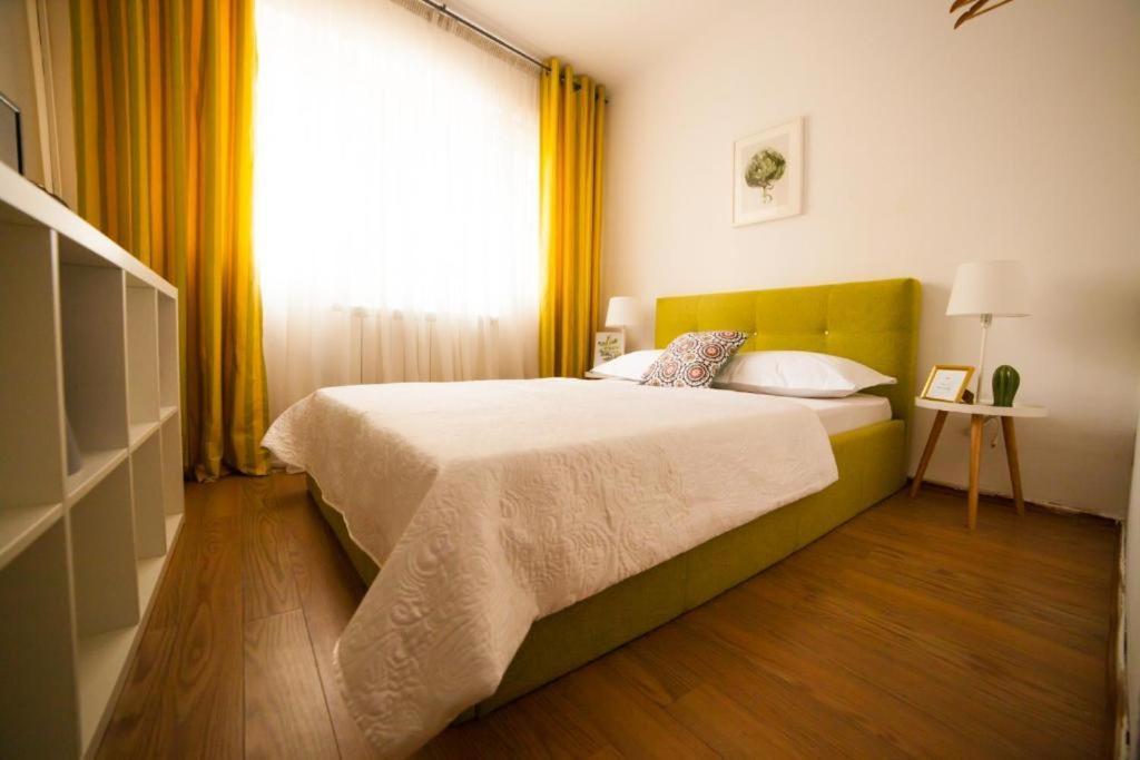 Guesthouse Smart Bukarest Eksteriør billede