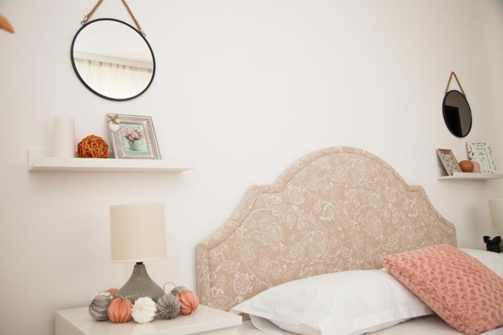 Guesthouse Smart Bukarest Eksteriør billede