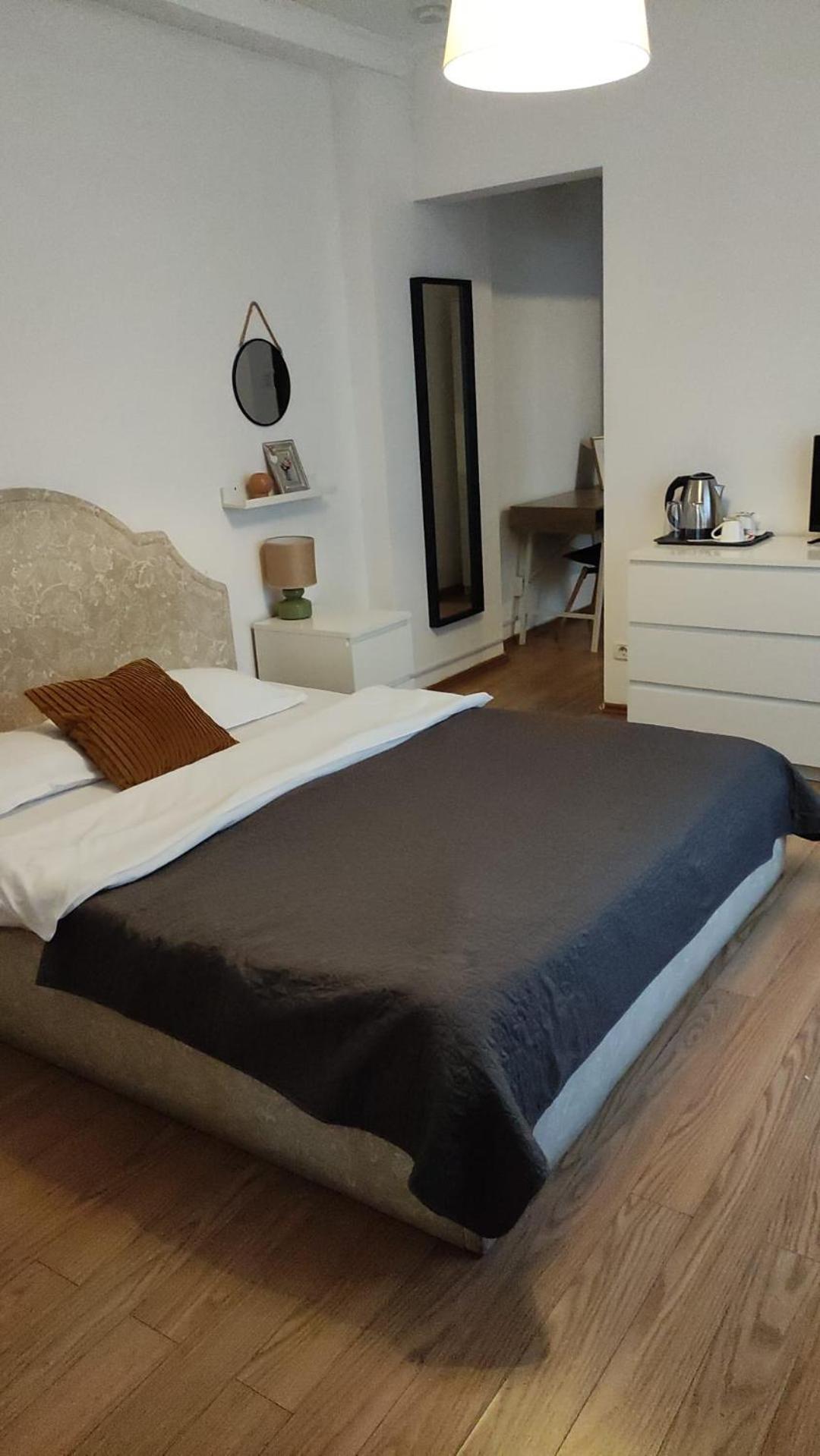 Guesthouse Smart Bukarest Eksteriør billede